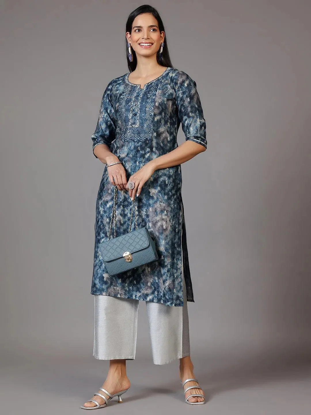 5_e7a6ef50-3feb-4da6-8709-ee77c2f5be33.webp Navy Blue Yoke Design Silk Straight Kurta - Image 1